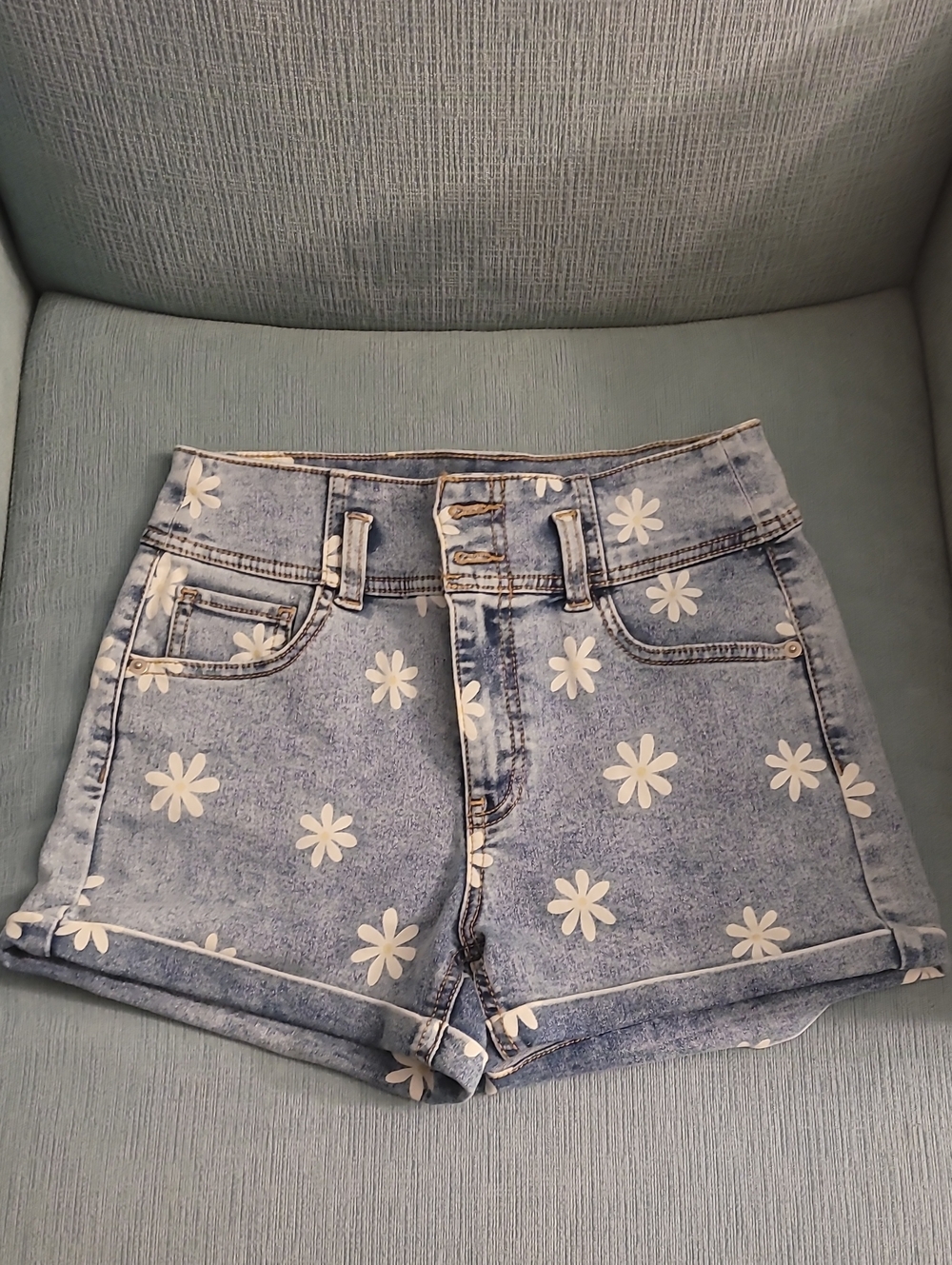 No Boundaries Light Blue Daisy Print Denim Shorts